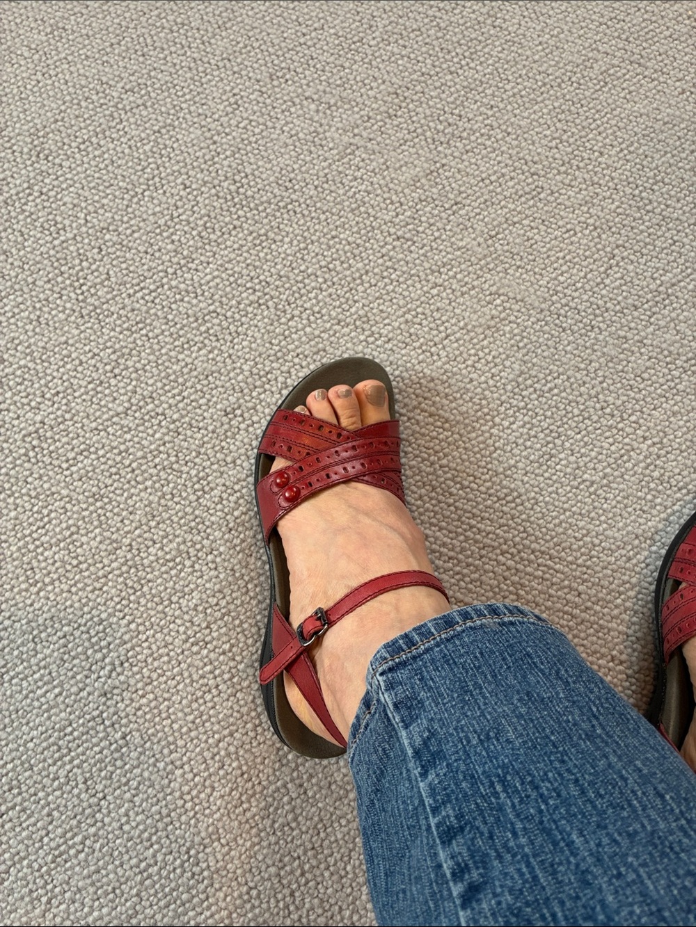 Hush Puppies Crisscross Sandals, Dark Red, Size 8, Excellent Condition - Picture 2 of 9